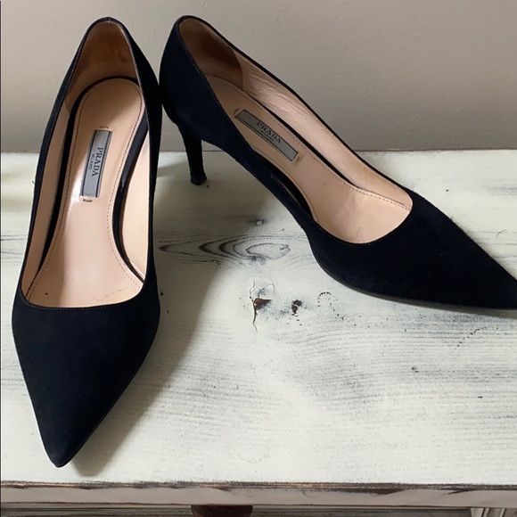 Black suede Prada pumps - Picture 4 of 8